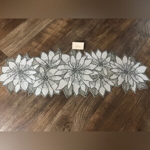 NWT Beaded Runner